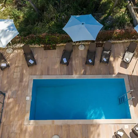 Old Mill ホテル *