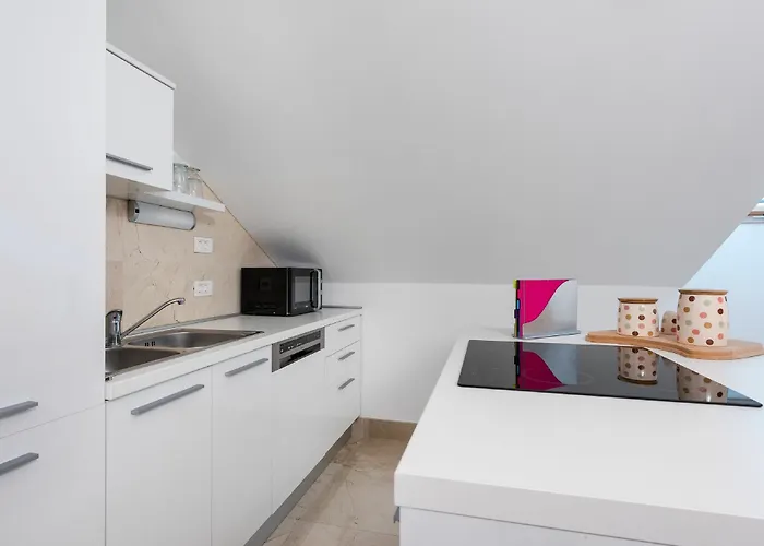 Отель Old Mill *