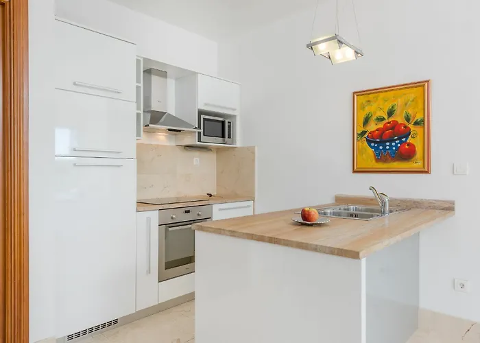 Old Mill Отель Милна